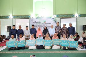 8 Pegawai Menerima Anugerah Umrah dari Yayasan Daarul Hikmah Rajabasa Lampung
